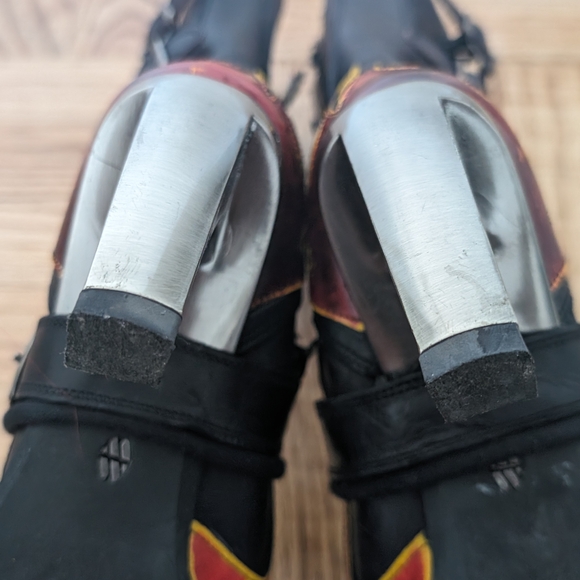 Women's New Rock Leather Boots Metal Heel Red Flame Malicia Collection W/Box - Picture 6 of 16